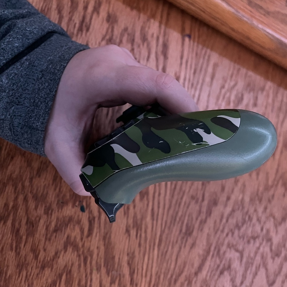 Camo ps4 controller - Picture 4 of 6